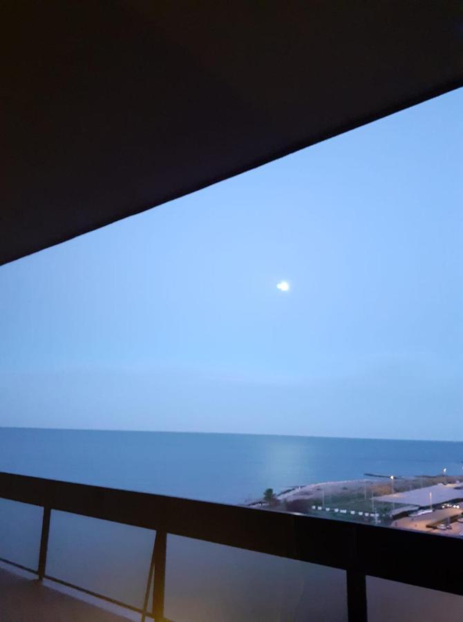 Attico Suite Spiaggia Bari Bagian luar foto