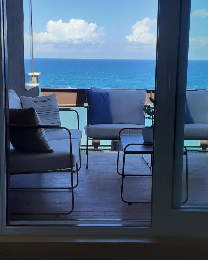 Attico Suite Spiaggia Bari Bagian luar foto