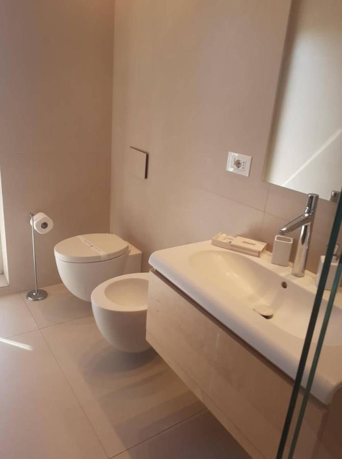 Attico Suite Spiaggia Bari Bagian luar foto
